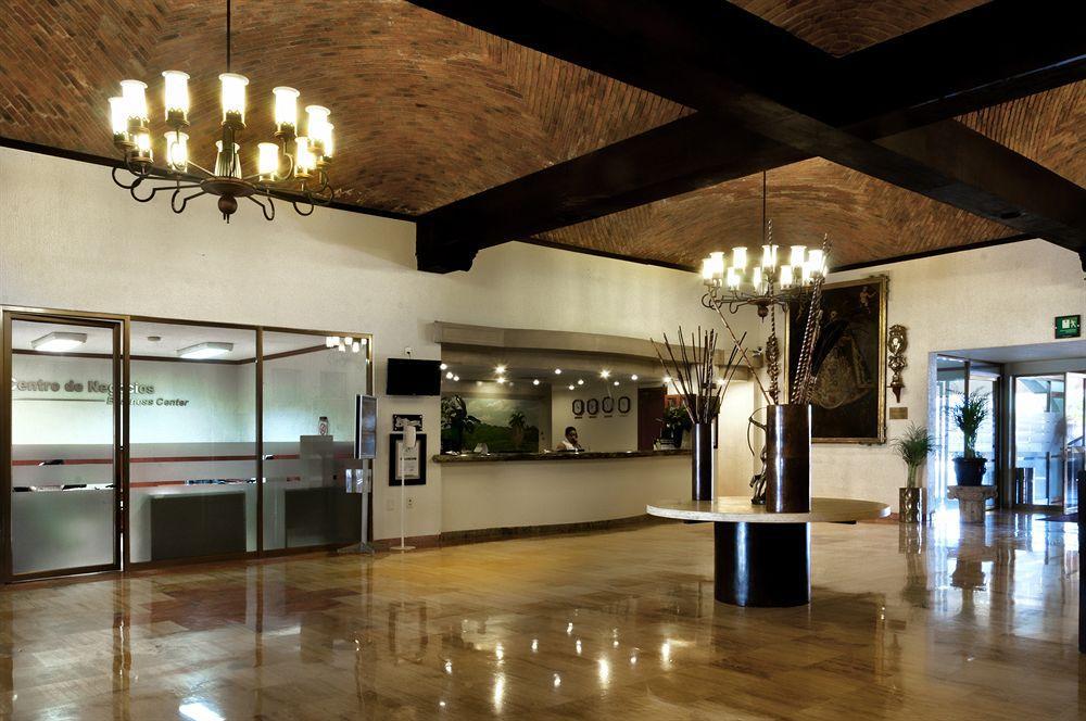 Real De Minas Poliforum Leon Exterior photo
